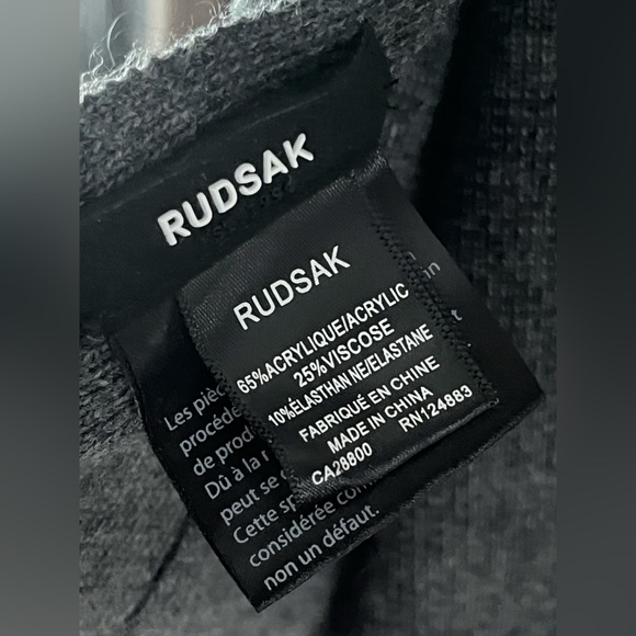 Women’s RUDSAK Fringe Pocket Scarves 🧣 - Picture 8 of 11